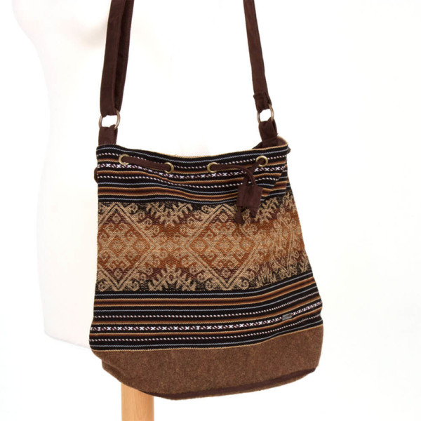 Beuteltasche aus Peru mit Rautenmuster